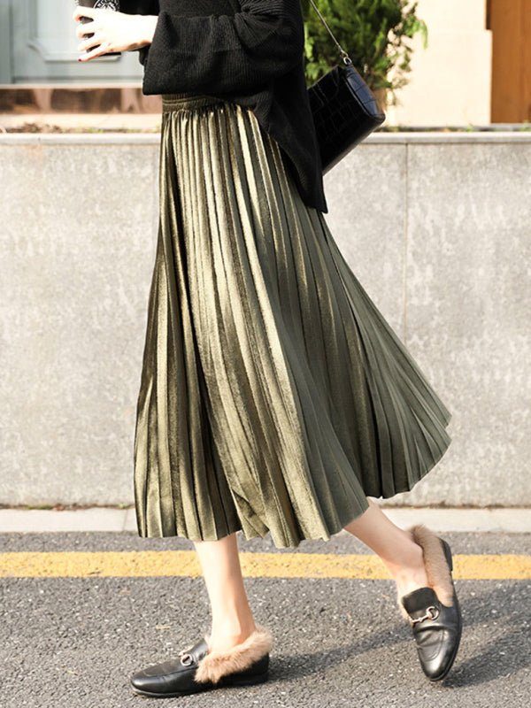 Gold velvet pleated skirt with wide hem - ElegantAlpha®