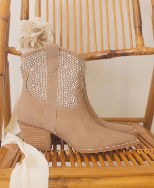 Cannes - Pearl Studded Western Boots - ElegantAlpha®