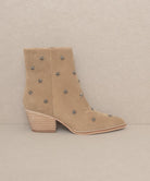 Ivanna - Star Studded Western Boots - ElegantAlpha®