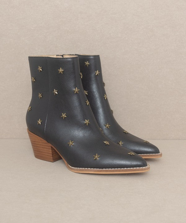 Ivanna - Star Studded Western Boots - ElegantAlpha®