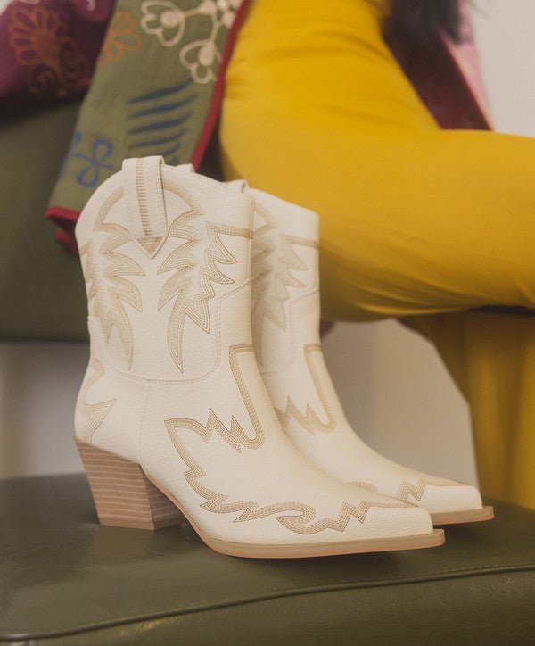 Nantes - Embroidered Cowboy Boots - ElegantAlpha®