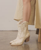 Nantes - Embroidered Cowboy Boots - ElegantAlpha®